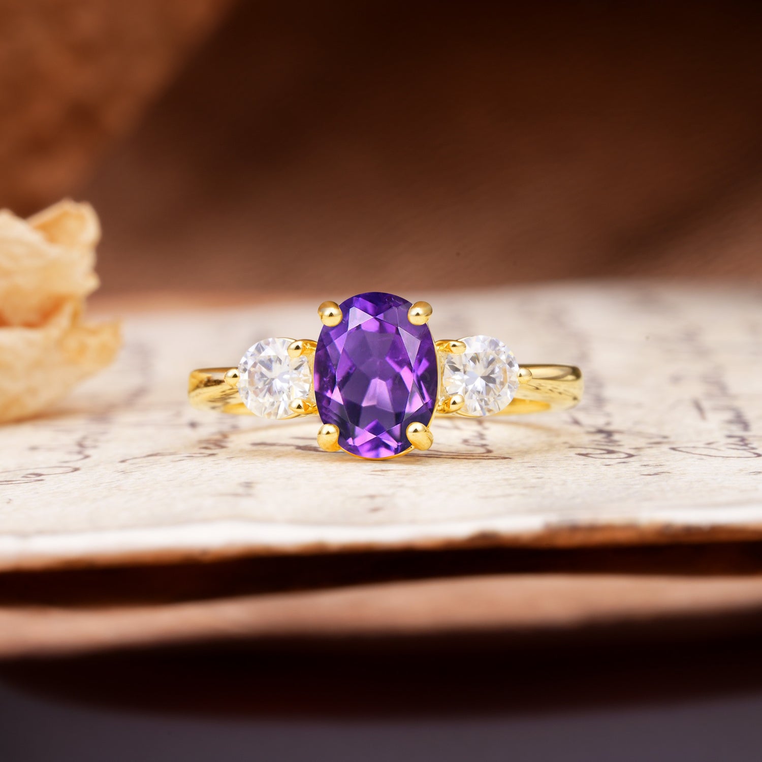 Luxurious Vintage 4-Prong Oval Cut Amethyst Three Stones Engagement Ring - Additional view