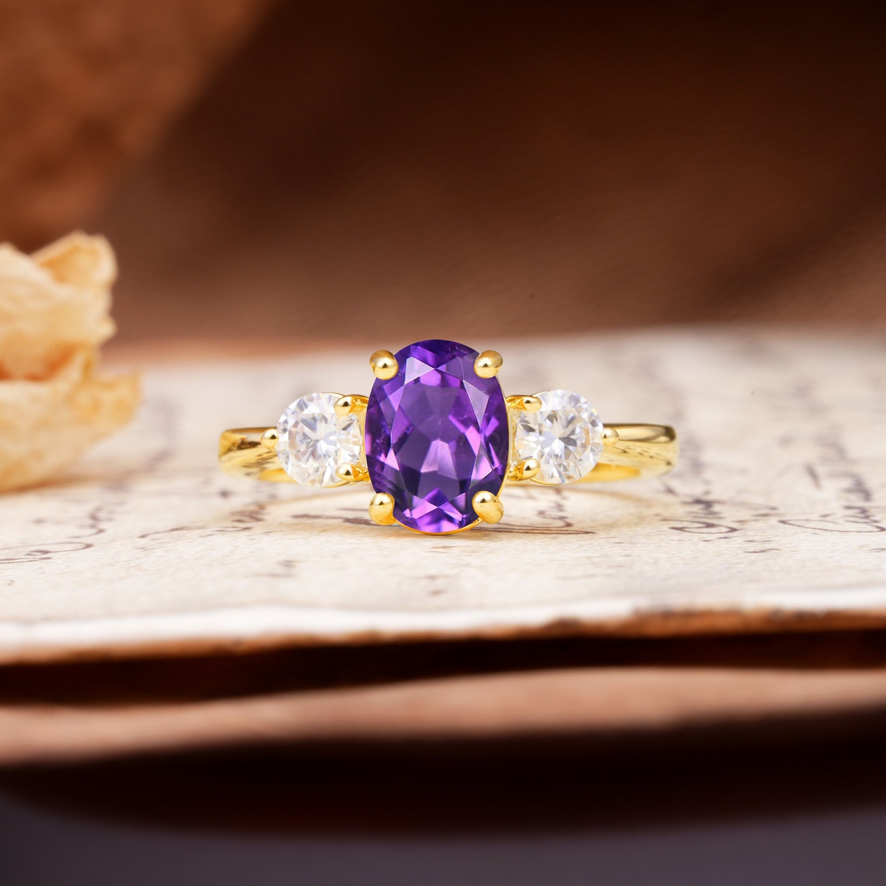 Luxurious Vintage 4-Prong Oval Cut Amethyst Three Stones Engagement Ring - Additional view