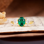 Luxurious Vintage 4-Prong Oval Cut Emerald Three Stones Engagement Ring - Additional view