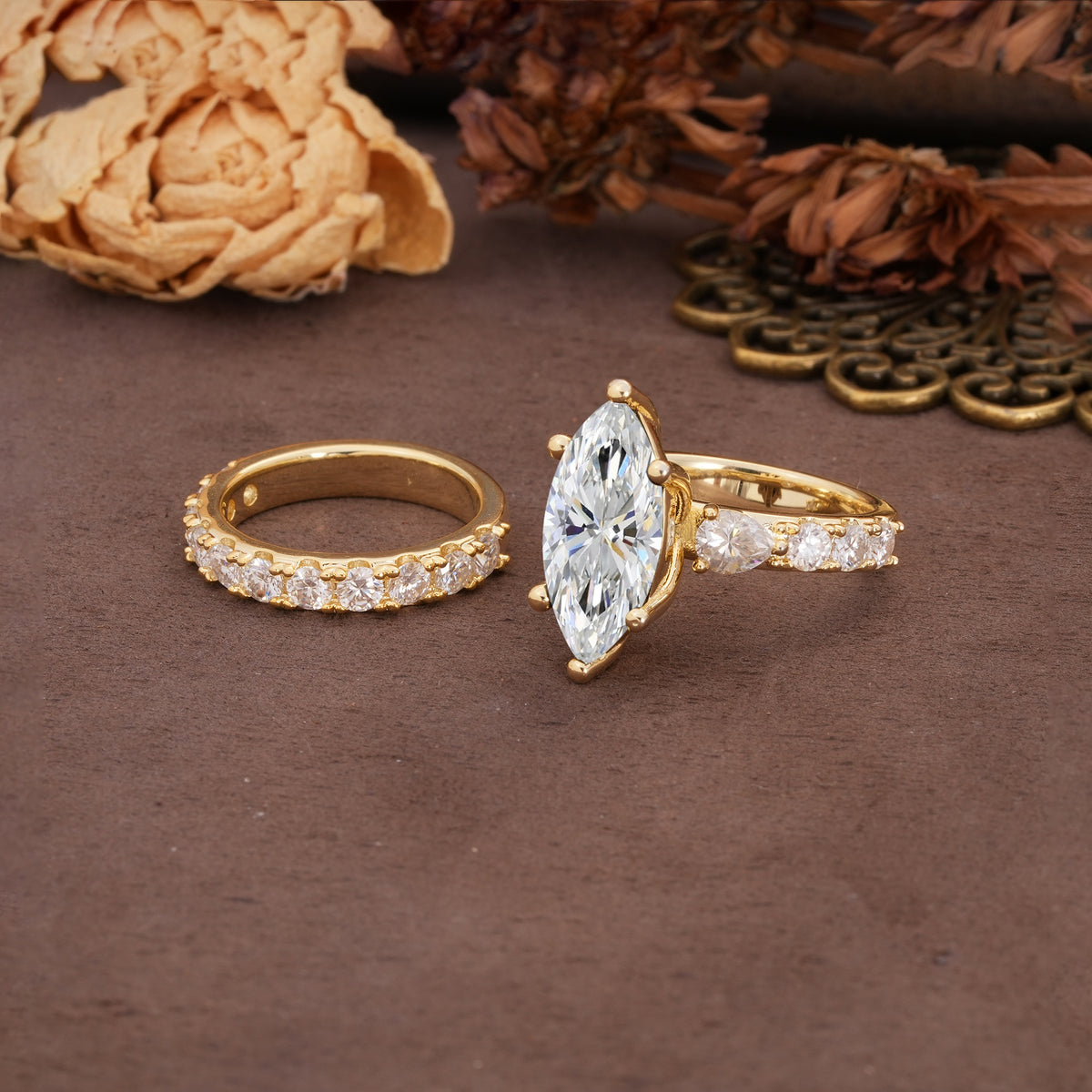 Luxurious Vintage 6-Prong Marquise Cut Lab Diamond Couple Rings - Additional view