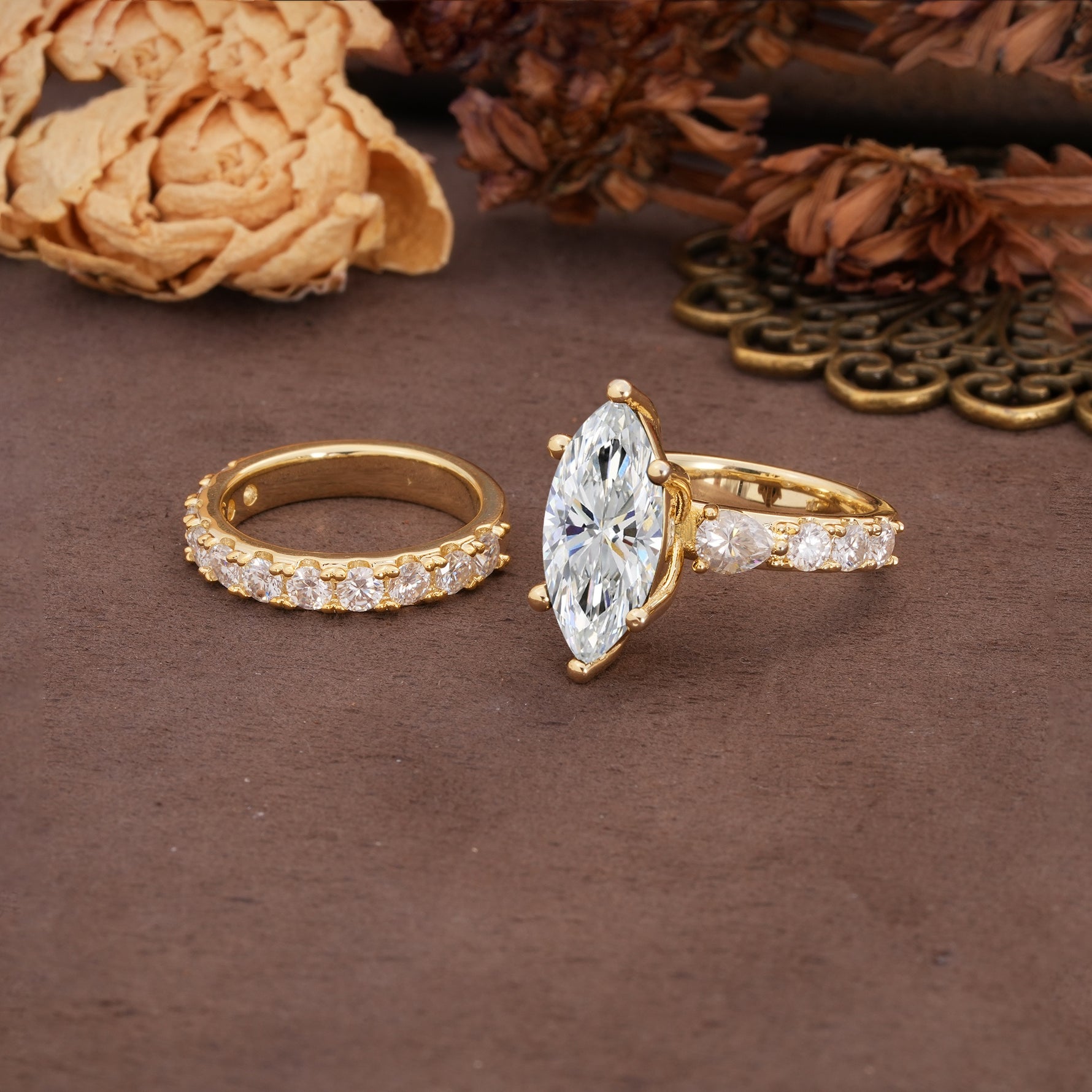 Luxurious Vintage 6-Prong Marquise Cut Lab Diamond Couple Rings - Additional view