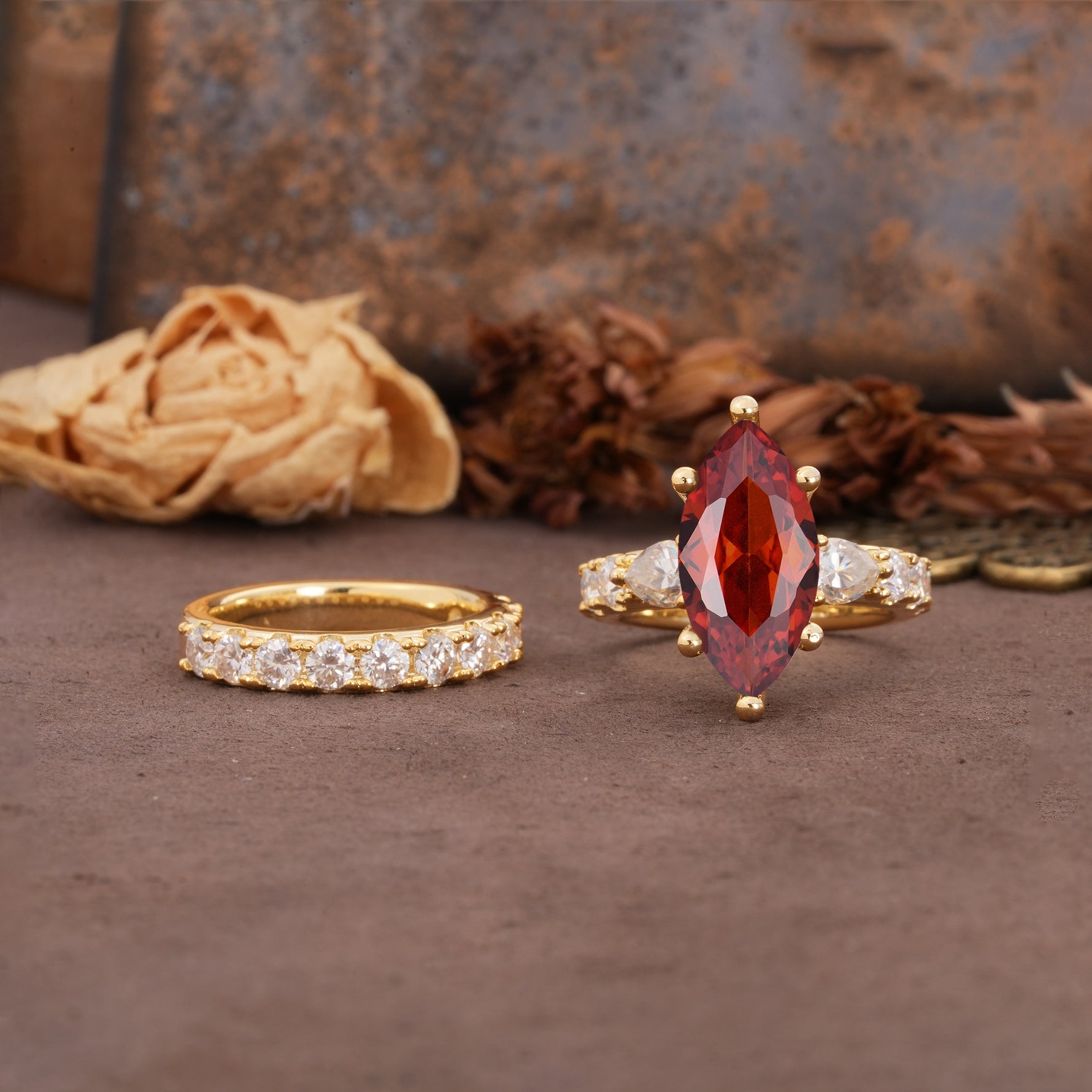 Luxurious Vintage 6-Prong Marquise Cut Garnet Couple Rings - Yellow-Gold