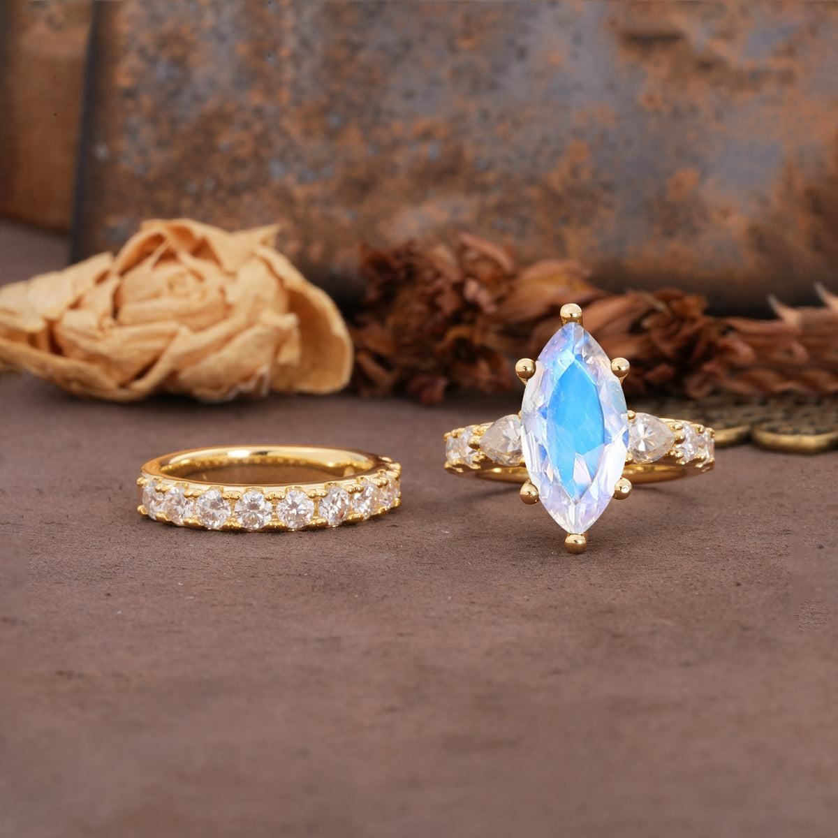 Luxurious Vintage 6-Prong Marquise Cut Moonstone Couple Rings - Yellow-Gold