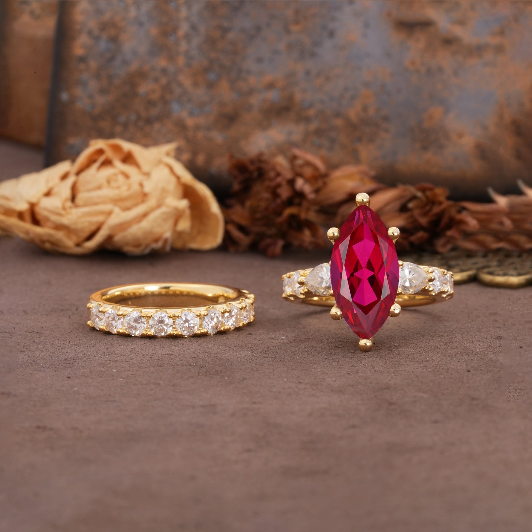 Luxurious Vintage 6-Prong Marquise Cut Ruby Couple Rings - Yellow-Gold