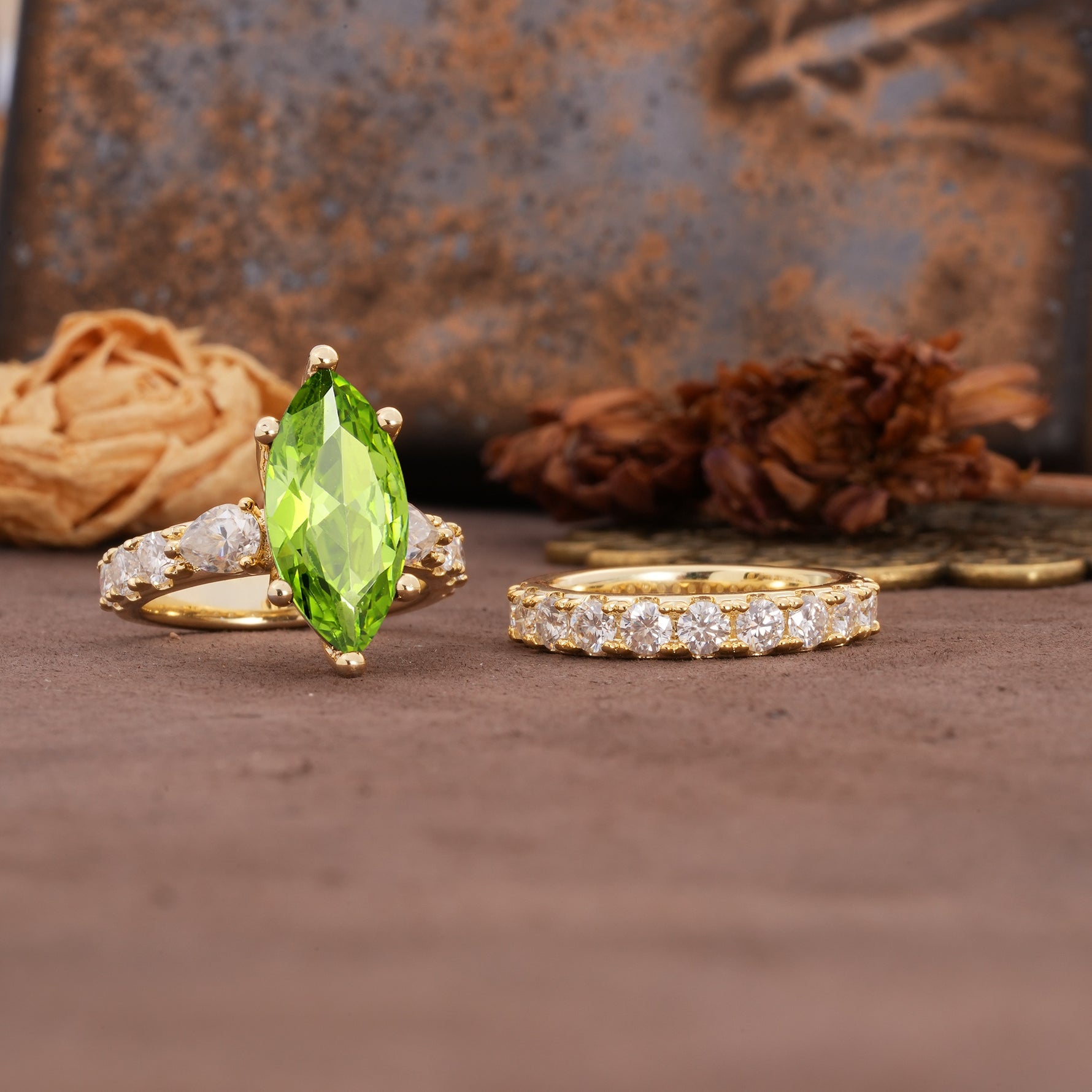 Luxurious Vintage 6-Prong Marquise Cut Peridot Couple Rings - White-Gold