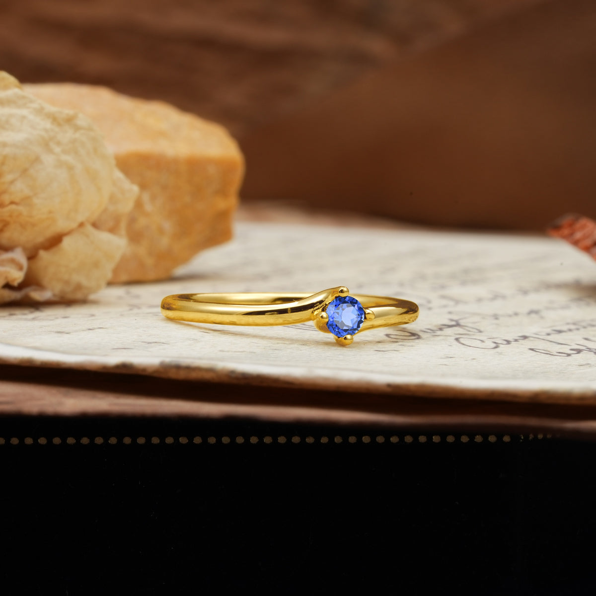 Classic and Minimalist 4-Prong Round-Cut Three-Stone Sapphire Engagement Ring - Additional view