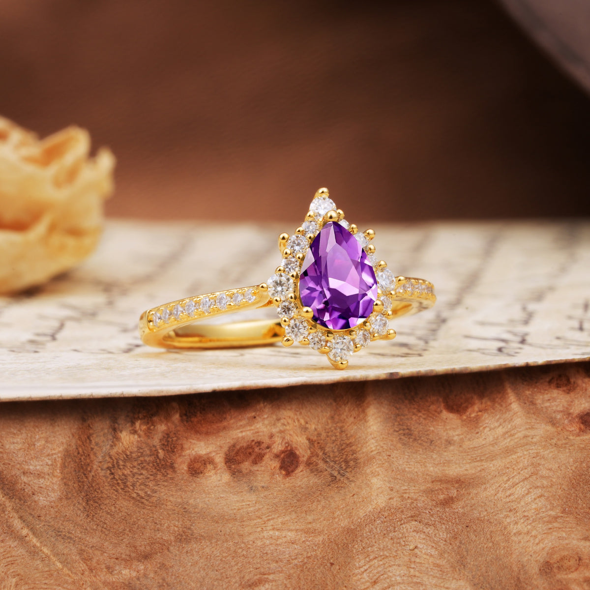 Vintage Classic 3-Prong Pear Cut Amethyst Engagement Ring - Additional view