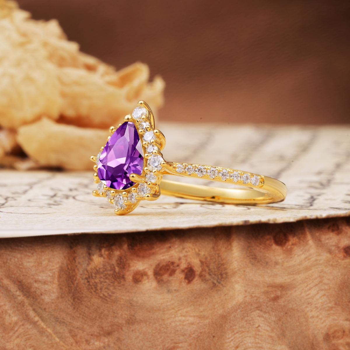 Vintage Classic 3-Prong Pear Cut Amethyst Engagement Ring - Additional view