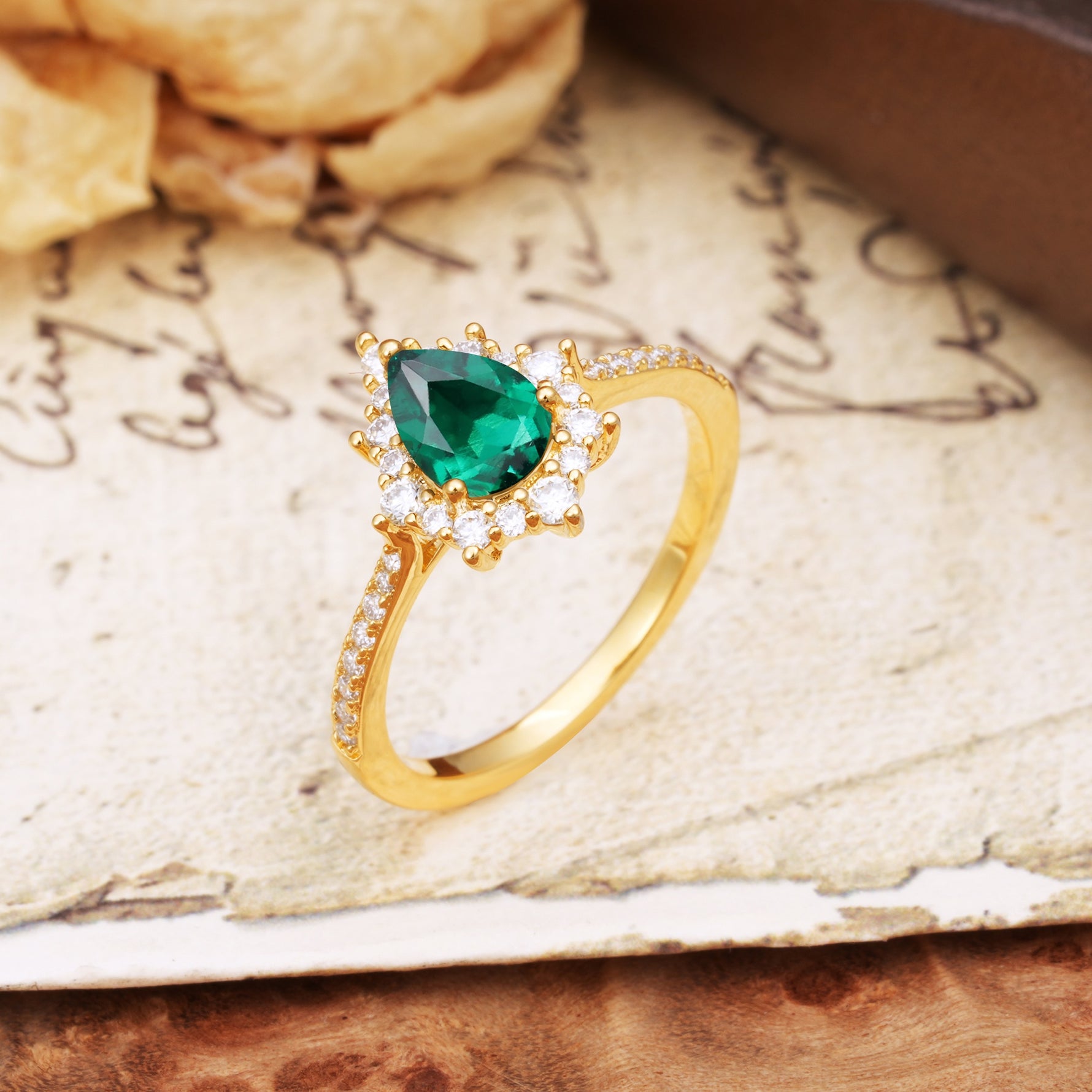 Vintage Classic 3-Prong Pear Cut Emerald Engagement Ring - Additional view