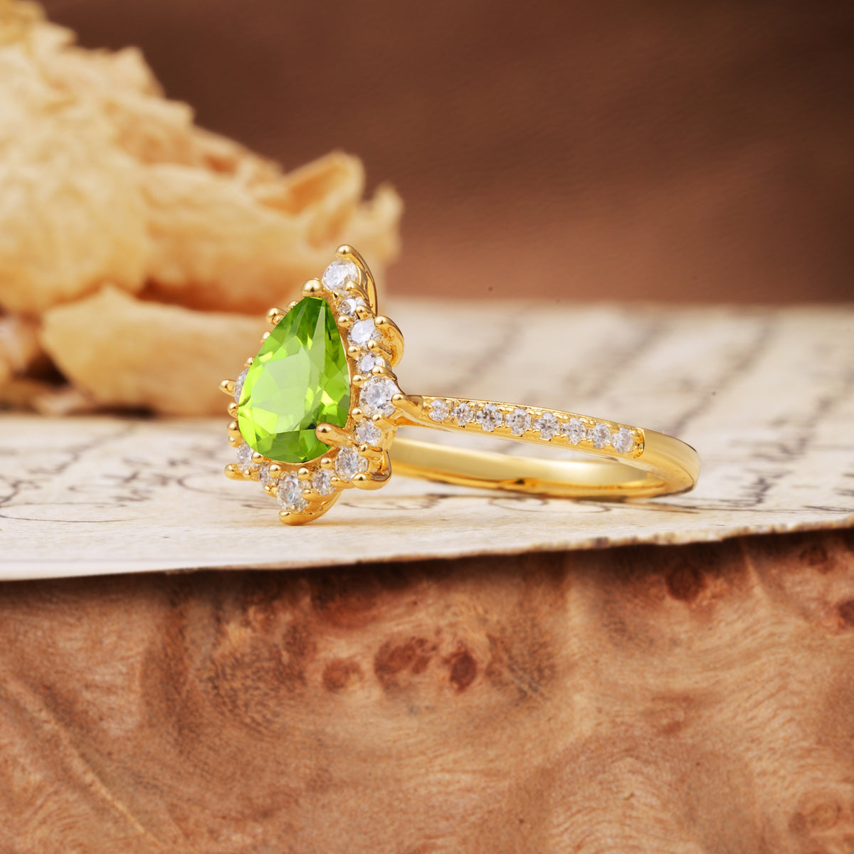 Vintage Classic 3-Prong Pear Cut Peridot Engagement Ring - Additional view