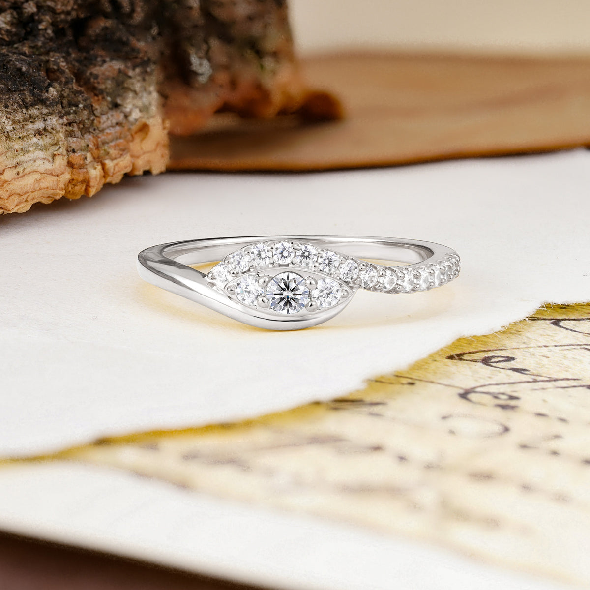 Classic Luxurious Vintage Devil's Eye 4-Prong Round Cut Lab Diamond Engagement Ring - Additional view