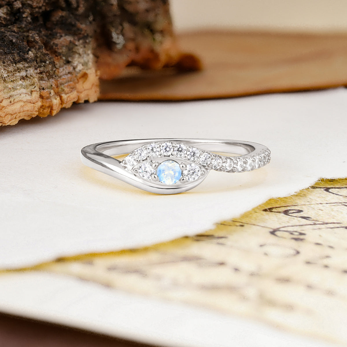 Classic Luxurious Vintage Devil's Eye 4-Prong Round Cut Moonstone Engagement Ring - Additional view