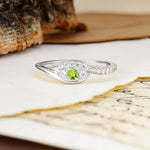 Classic Luxurious Vintage Devil's Eye 4-Prong Round Cut Peridot Engagement Ring - Additional view