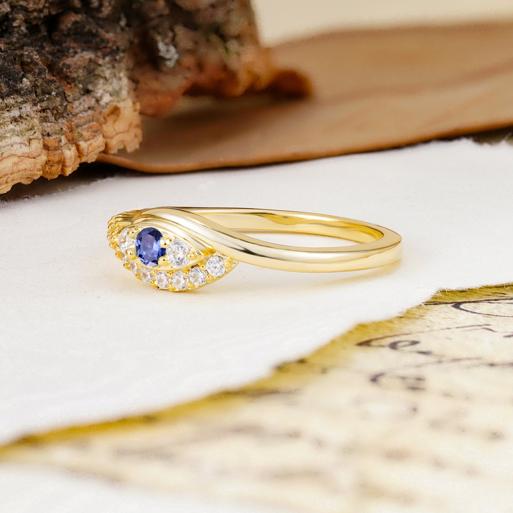 Classic Luxurious Vintage Devil's Eye 4-Prong Round Cut Tanzanite Engagement Ring - Additional view