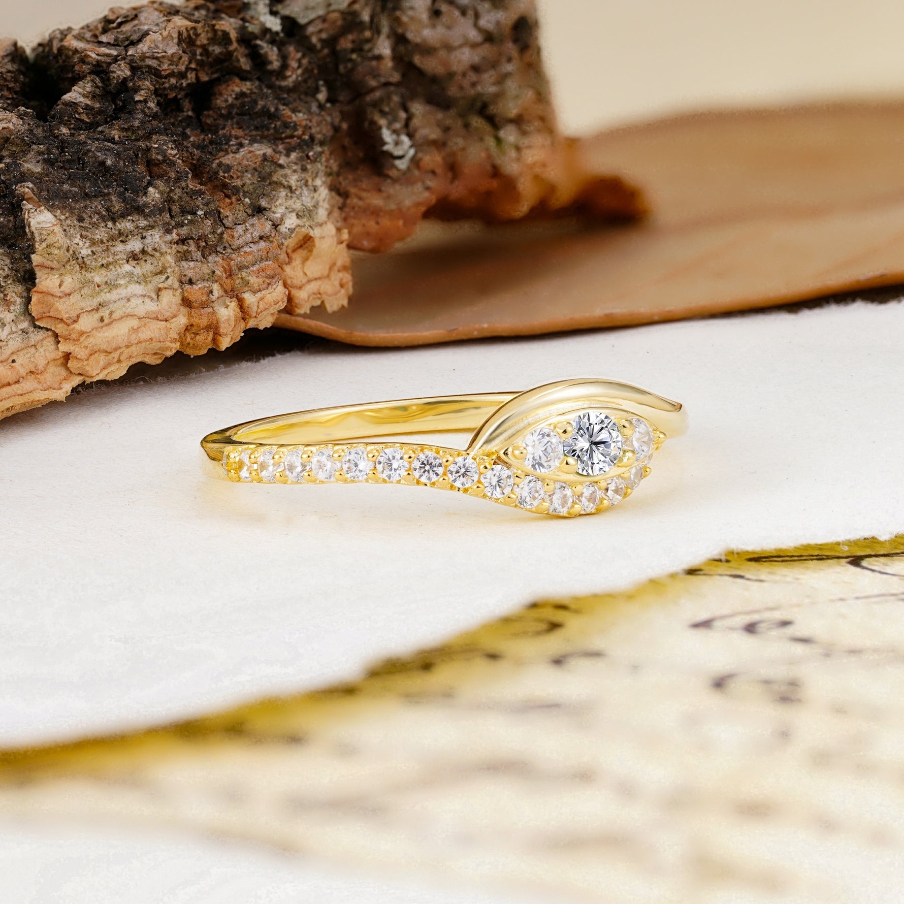 Classic Luxurious Vintage Devil's Eye 4-Prong Round Cut Lab Diamond Engagement Ring - Additional view