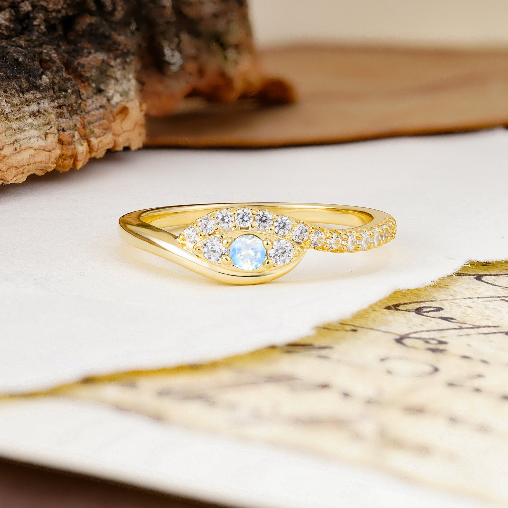 Classic Luxurious Vintage Devil's Eye 4-Prong Round Cut Moonstone Engagement Ring - Additional view