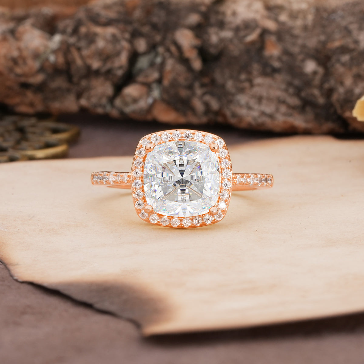 Unique And Luxurious 4-Prong Princess Cut Moissanite Engagement Ring - Additional view