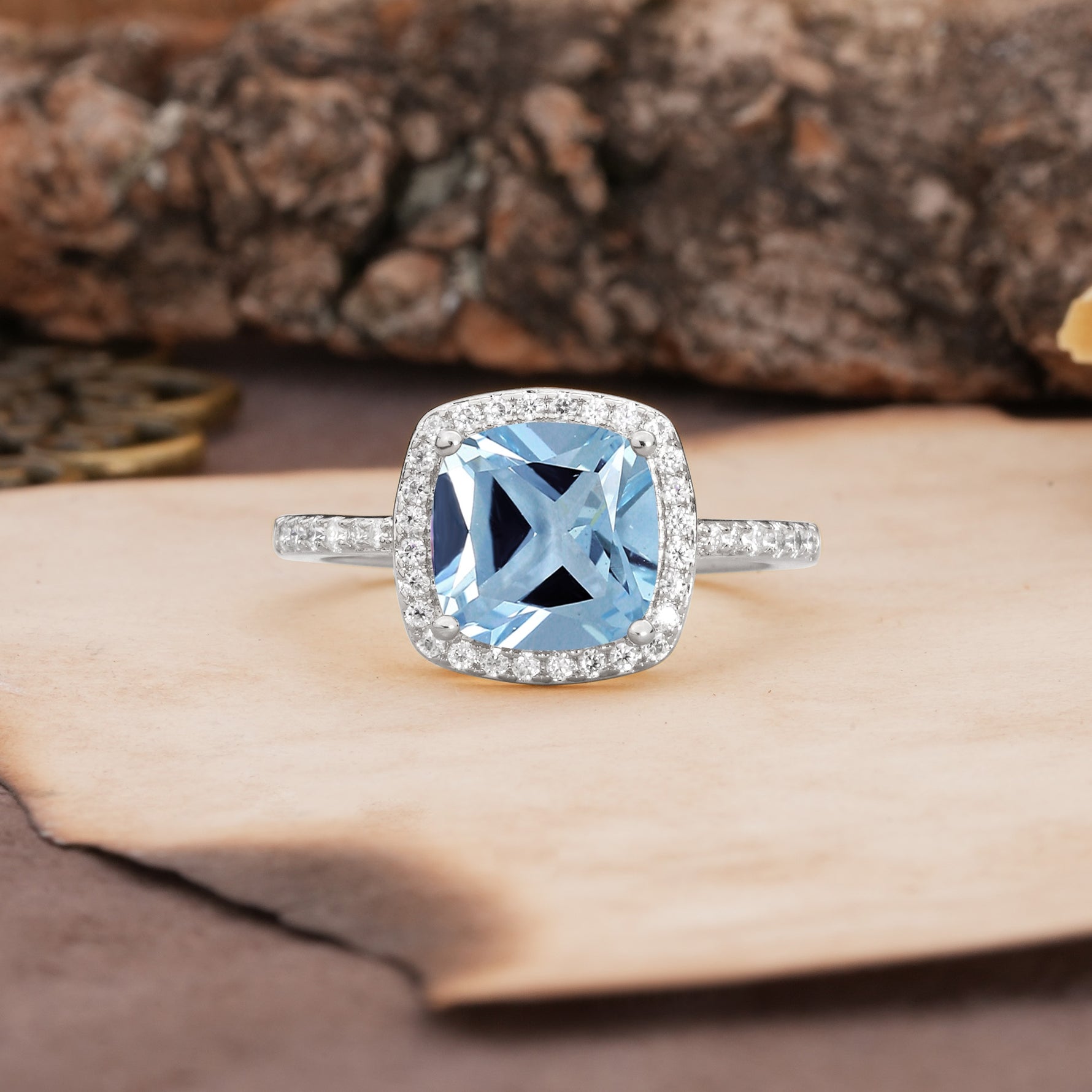 Unique And Luxurious 4-Prong Princess Cut Aquamarine Engagement Ring - Additional view
