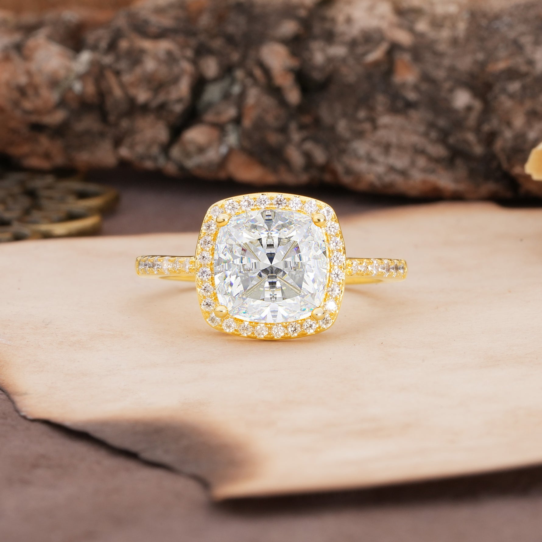 Unique And Luxurious 4-Prong Princess Cut Moissanite Engagement Ring - Additional view