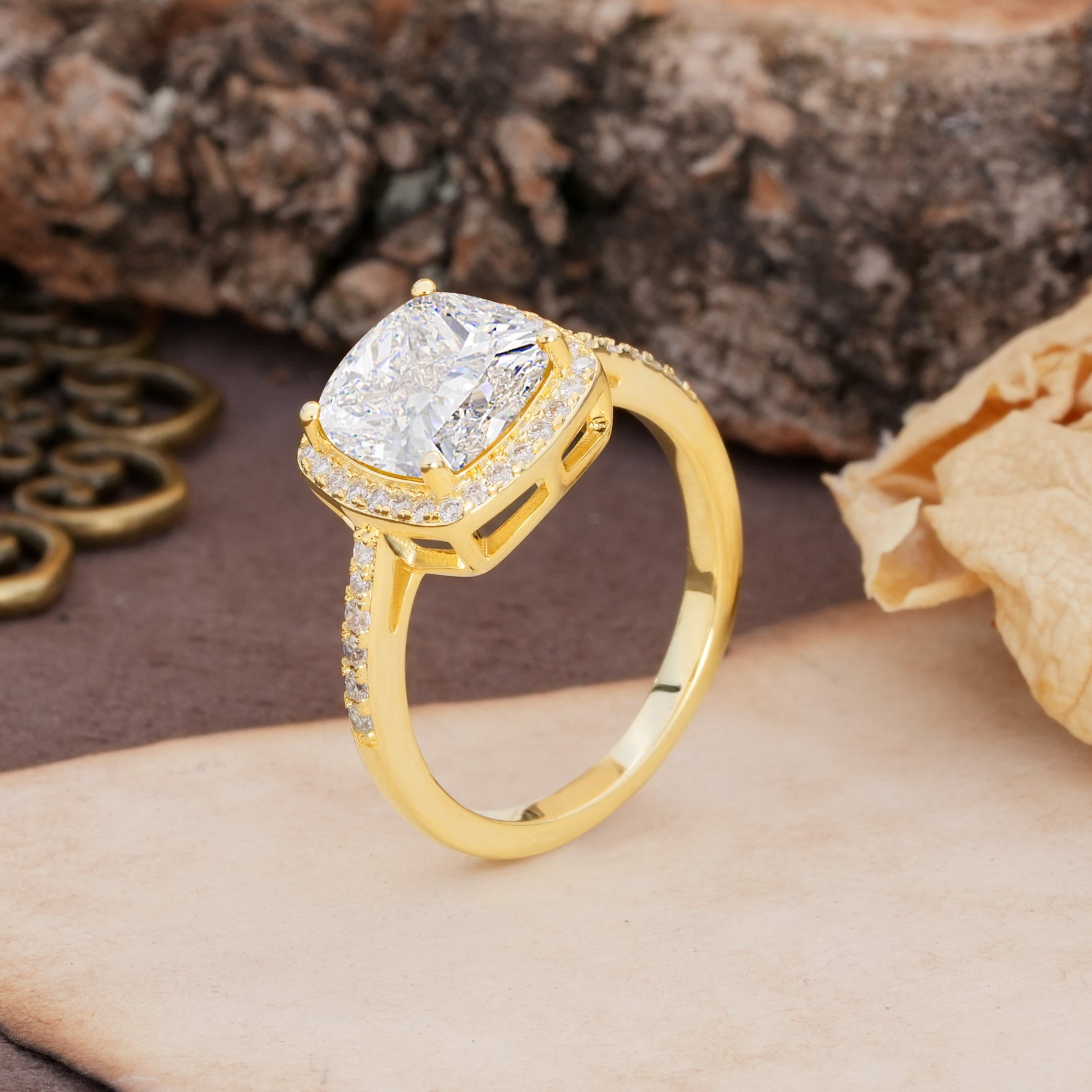 Unique And Luxurious 4-Prong Princess Cut Moissanite Engagement Ring - Additional view