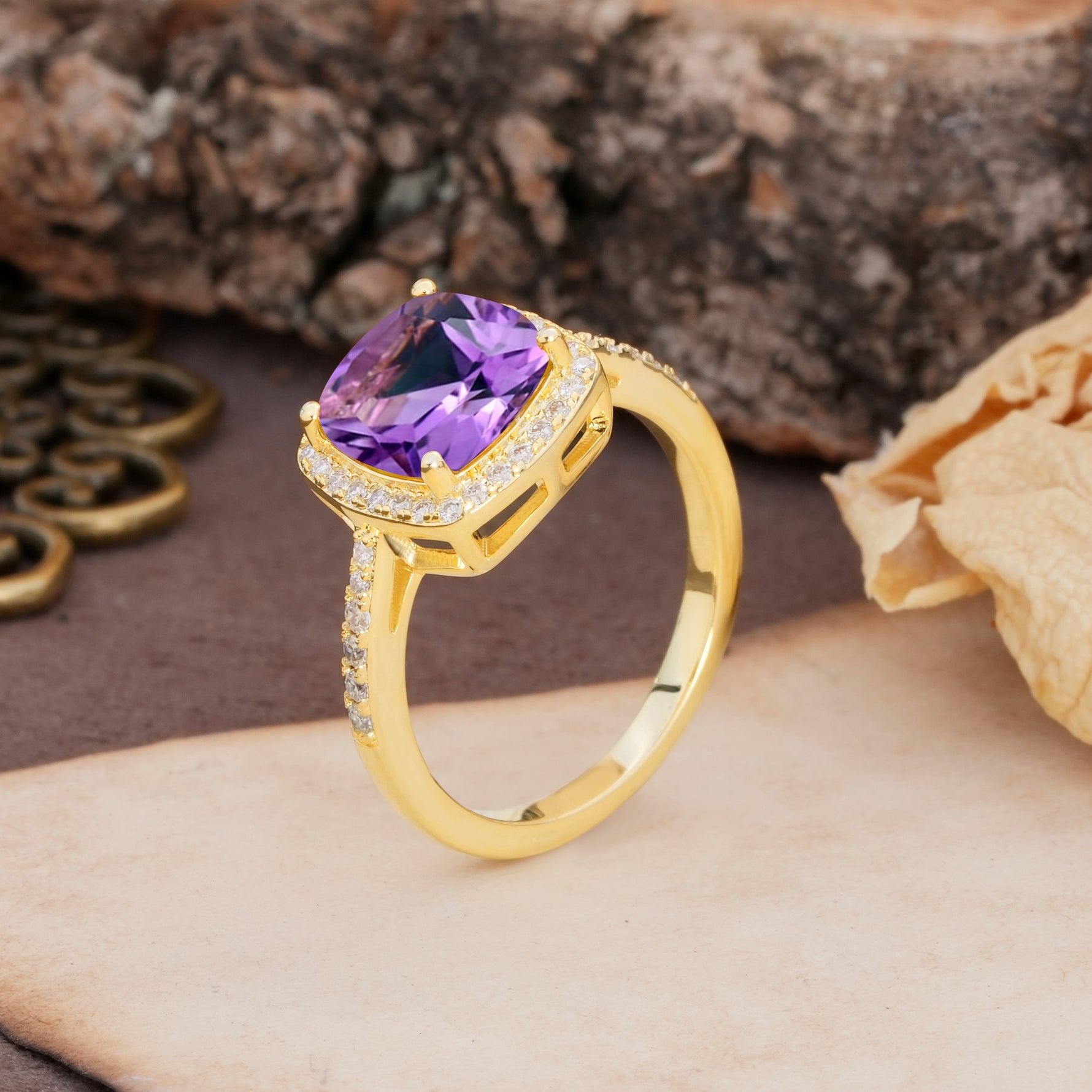 Unique And Luxurious 4-Prong Princess Cut Amethyst Engagement Ring - Additional view
