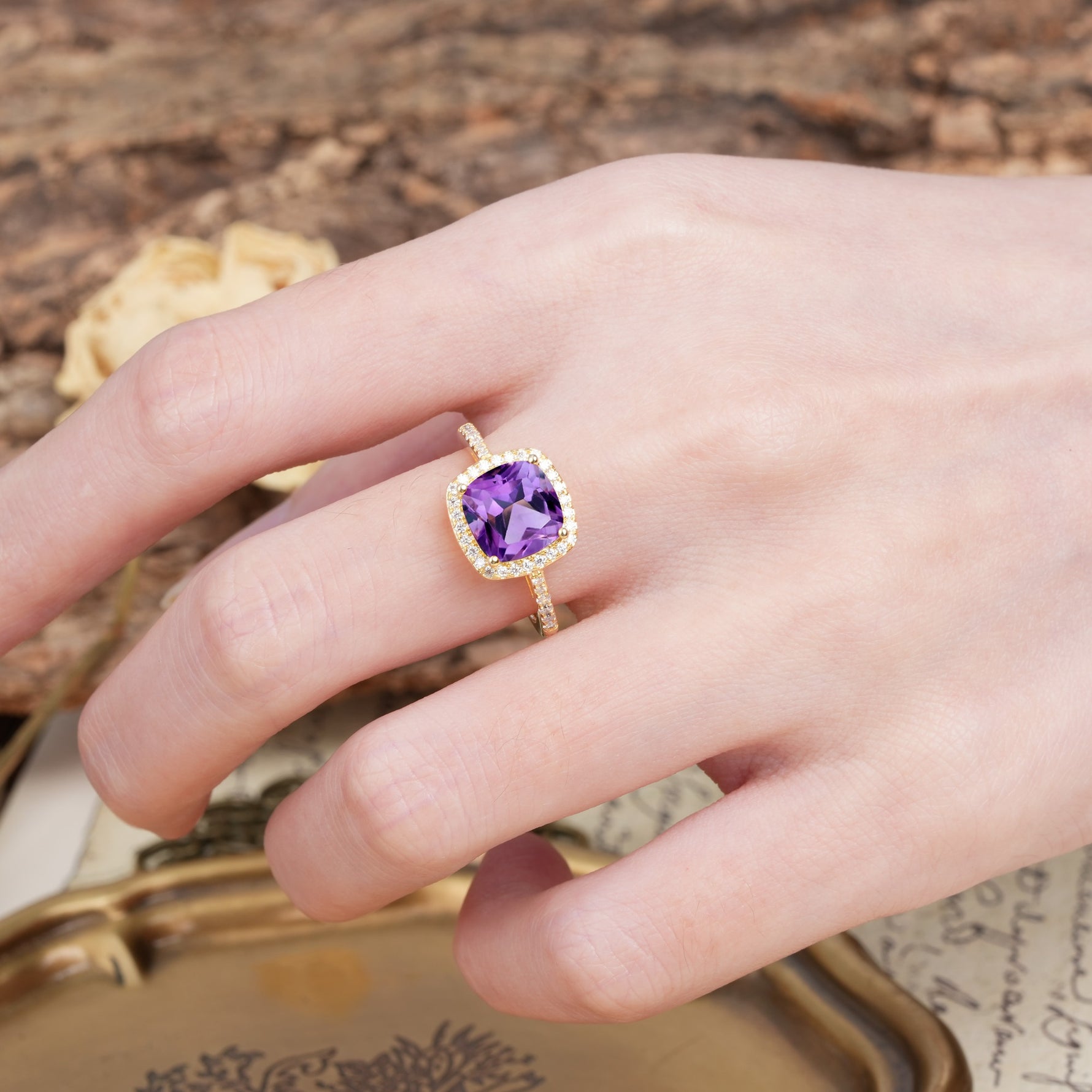 Unique And Luxurious 4-Prong Princess Cut Amethyst Engagement Ring - Additional view