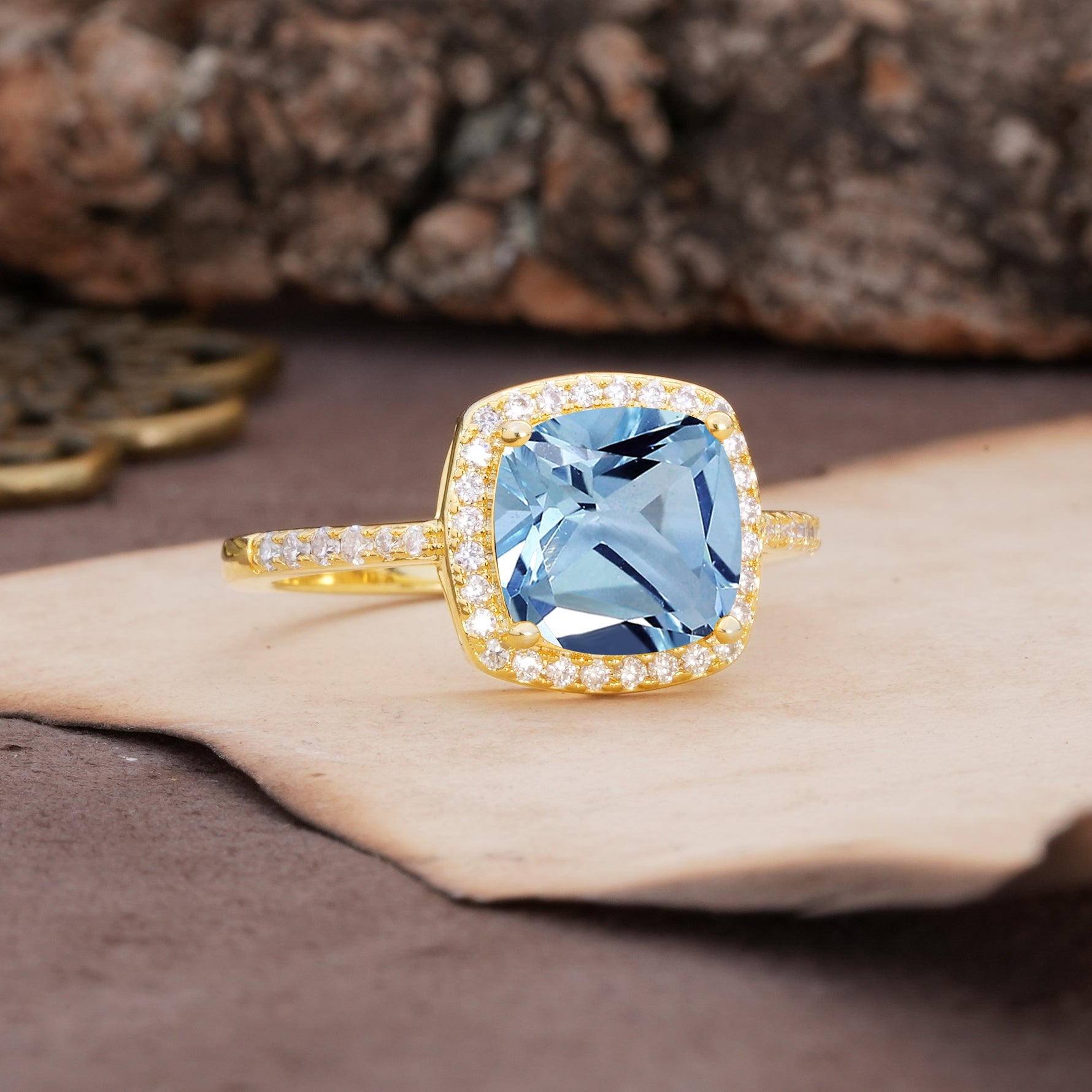 Unique And Luxurious 4-Prong Princess Cut Aquamarine Engagement Ring - Additional view