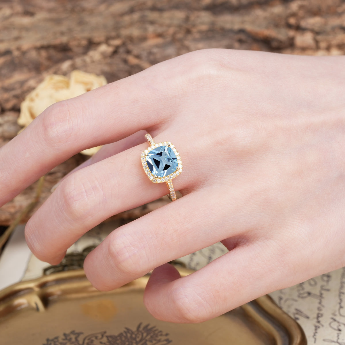 Unique And Luxurious 4-Prong Princess Cut Aquamarine Engagement Ring - Additional view