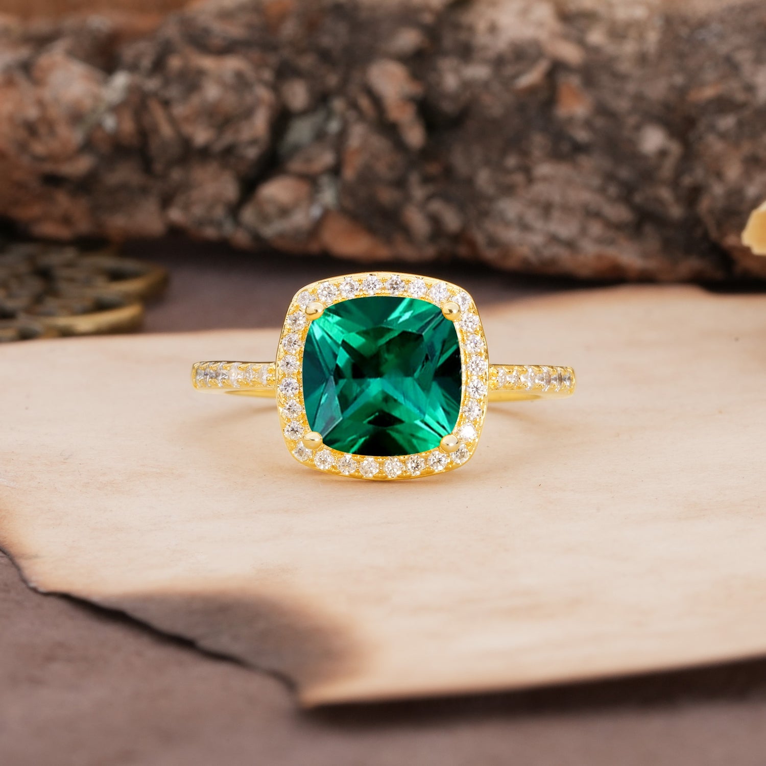 Unique And Luxurious 4-Prong Princess Cut Emerald Engagement Ring - Additional view