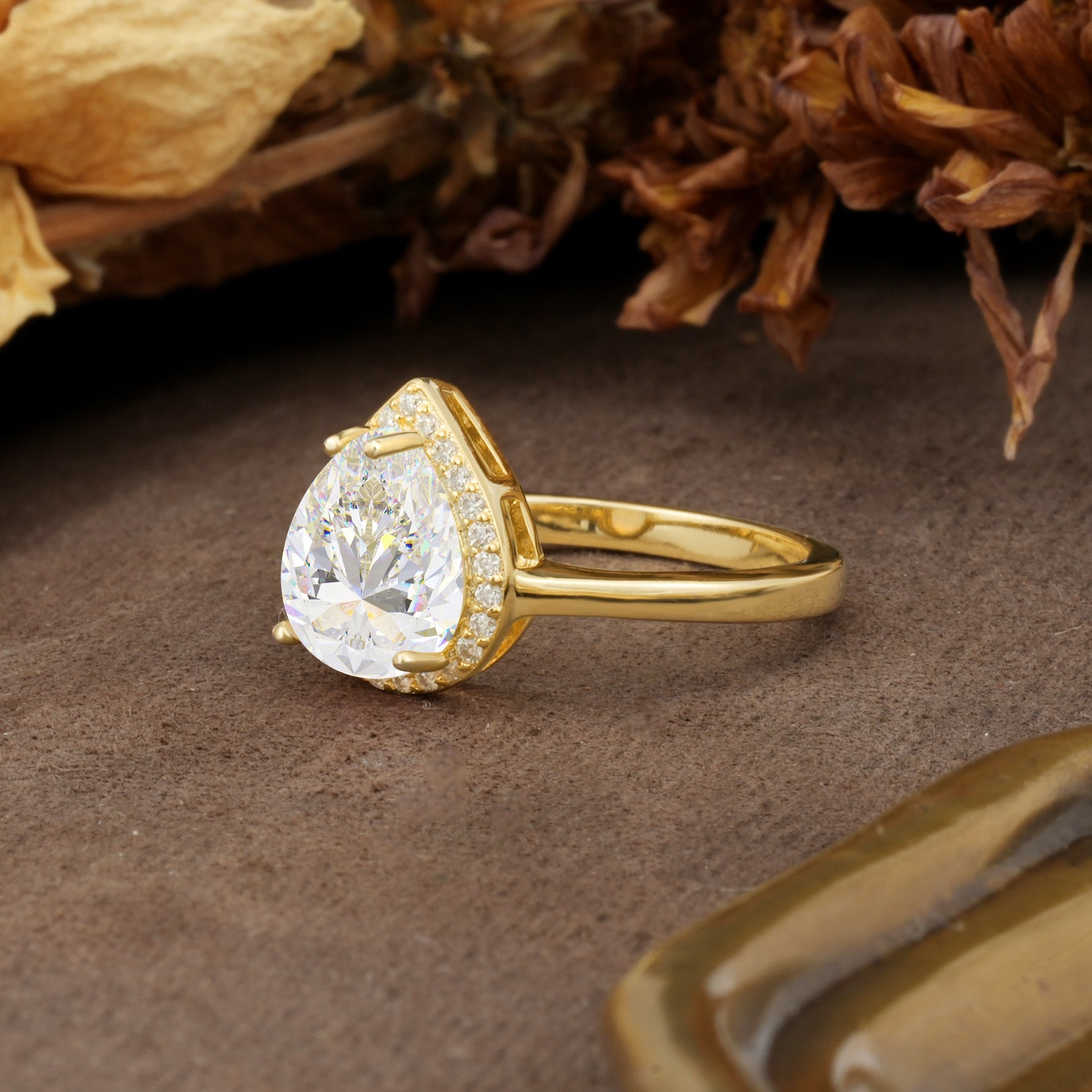 Luxurious 4-Prong Pear Cut Moissanite Engagement Ring - Additional view