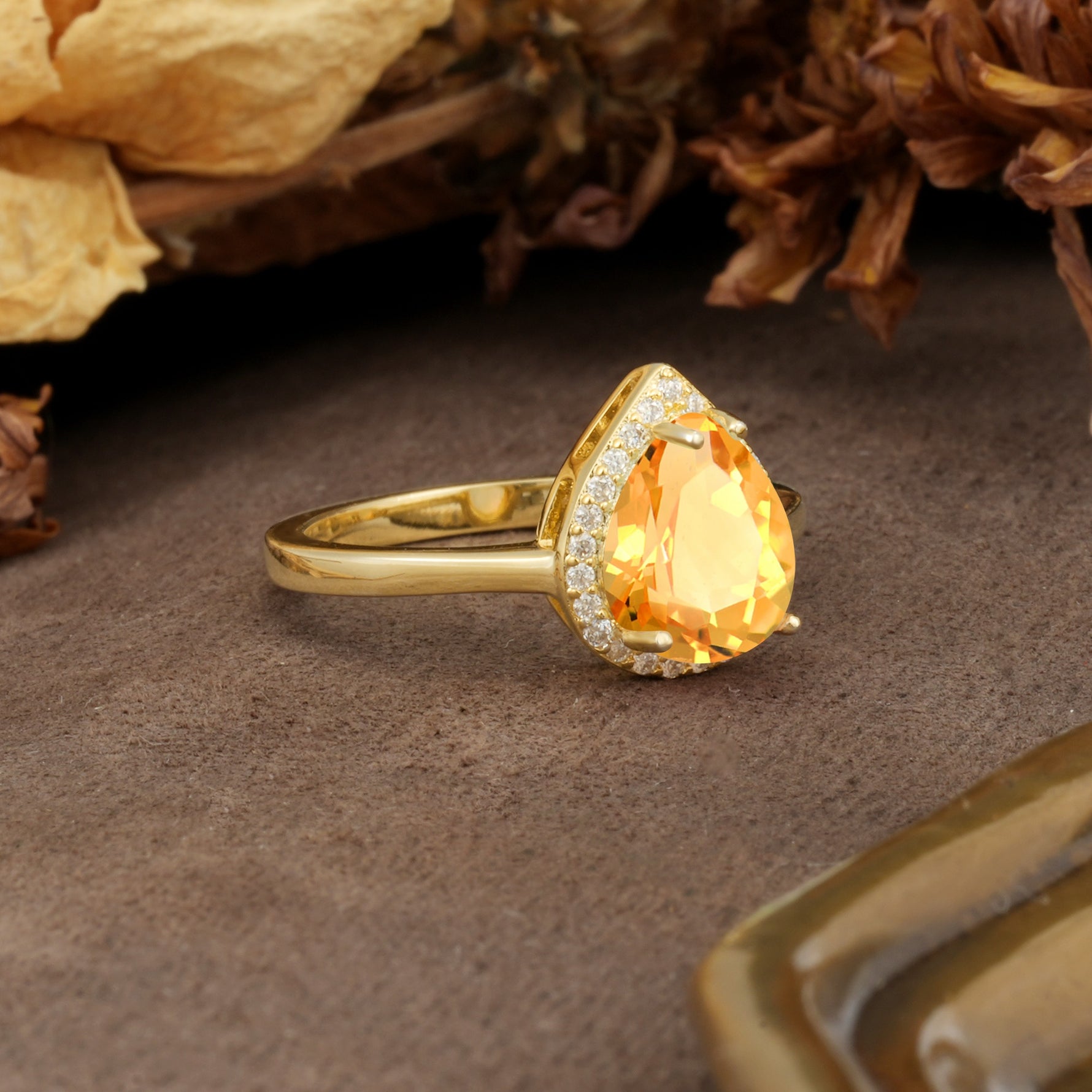 Luxurious 4-Prong Pear Cut Citrine Engagement Ring - Additional view
