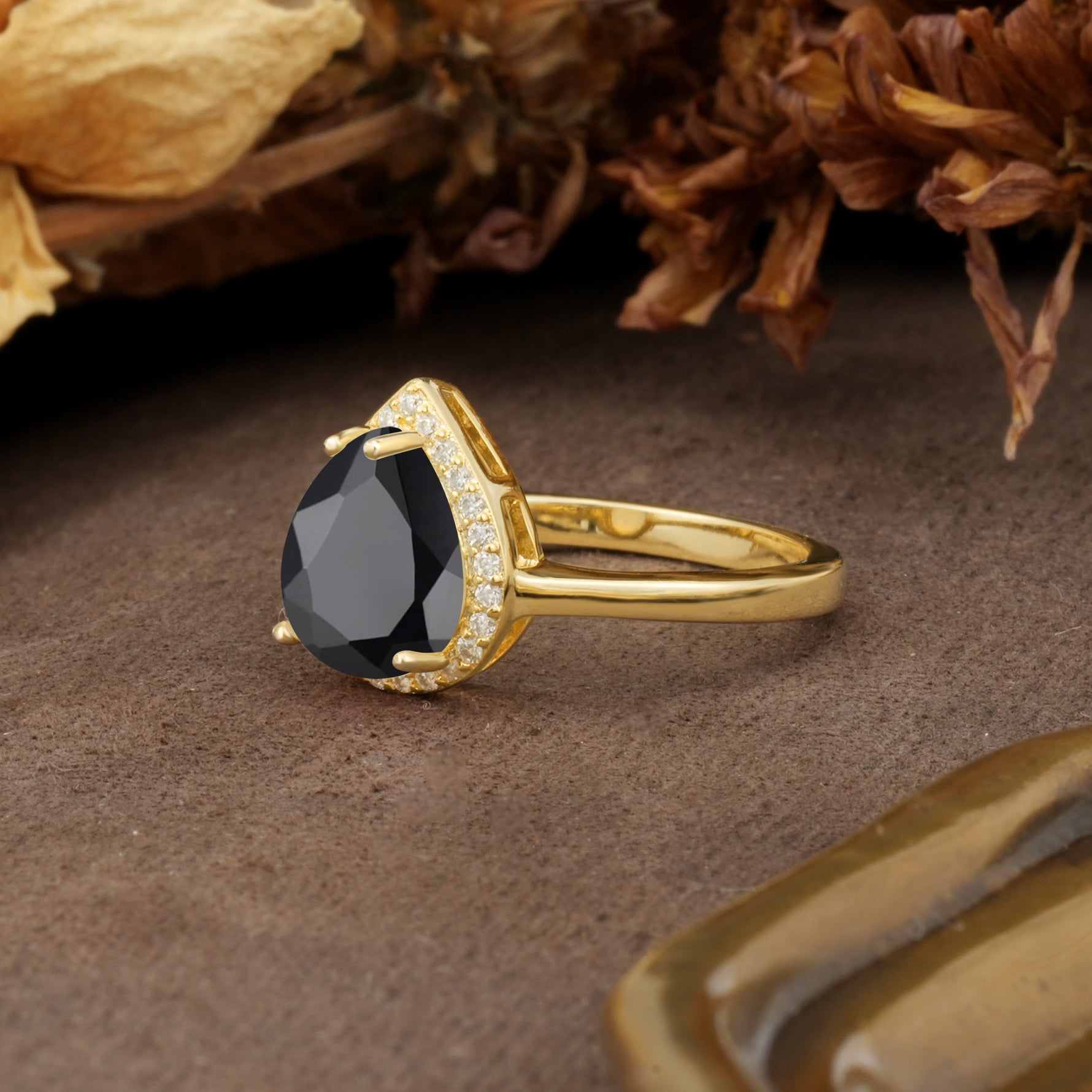 Luxurious 4-Prong Pear Cut Black Onyx Engagement Ring - Additional view