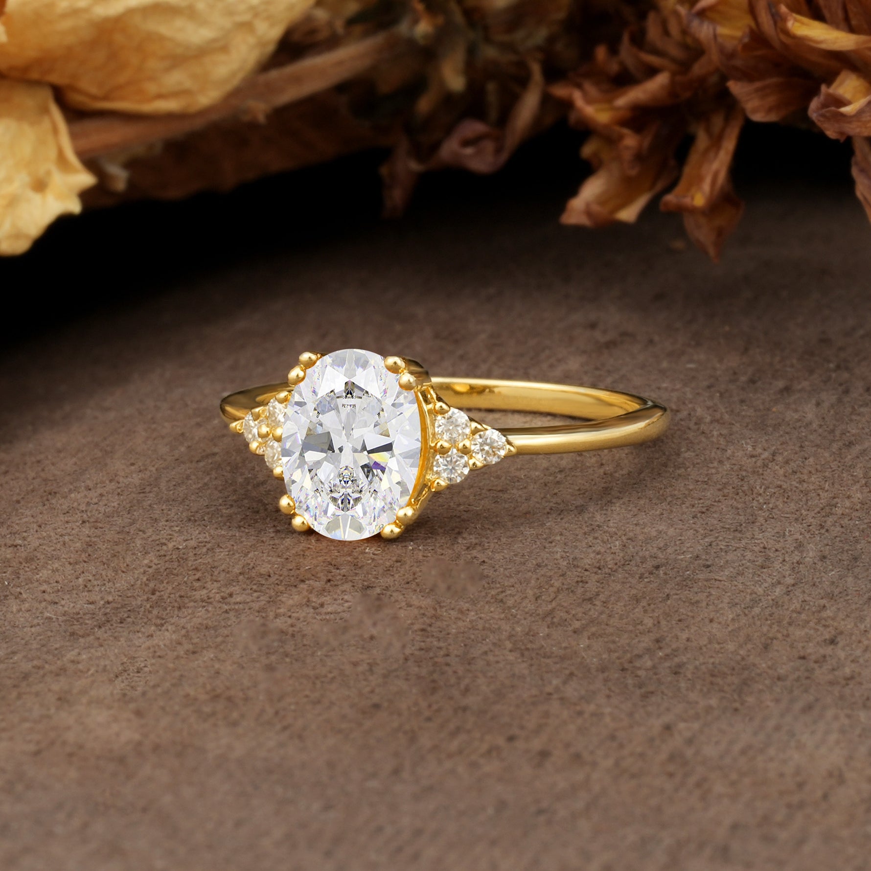 Classic Vintage 8-Prong Oval Cut Moissanite Engagement Ring - Additional view