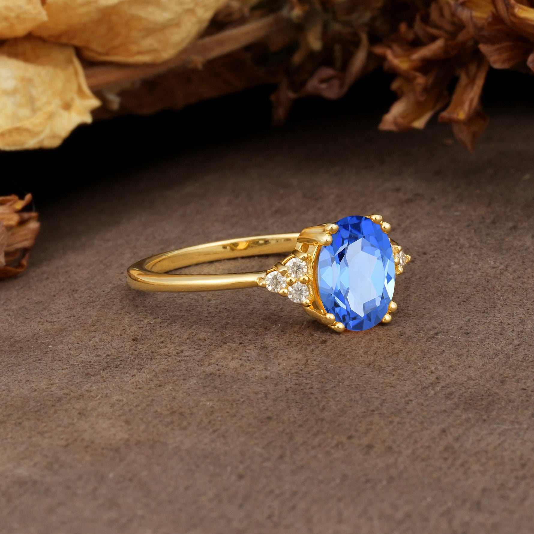 Classic Vintage 8-Prong Oval Cut Sapphire Engagement Ring - Additional view