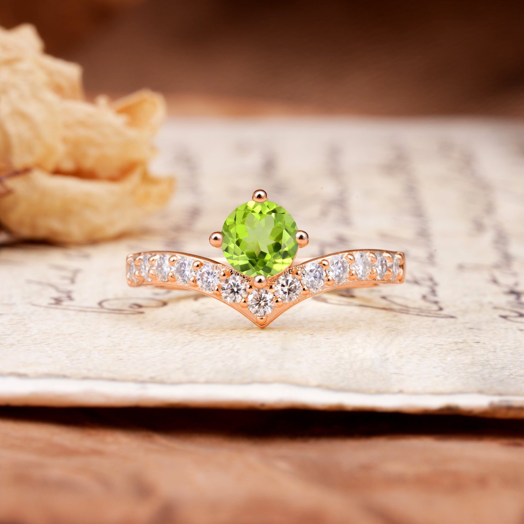 Classic Retro 4-Prong Round Cut Peridot Engagement Ring - Additional view
