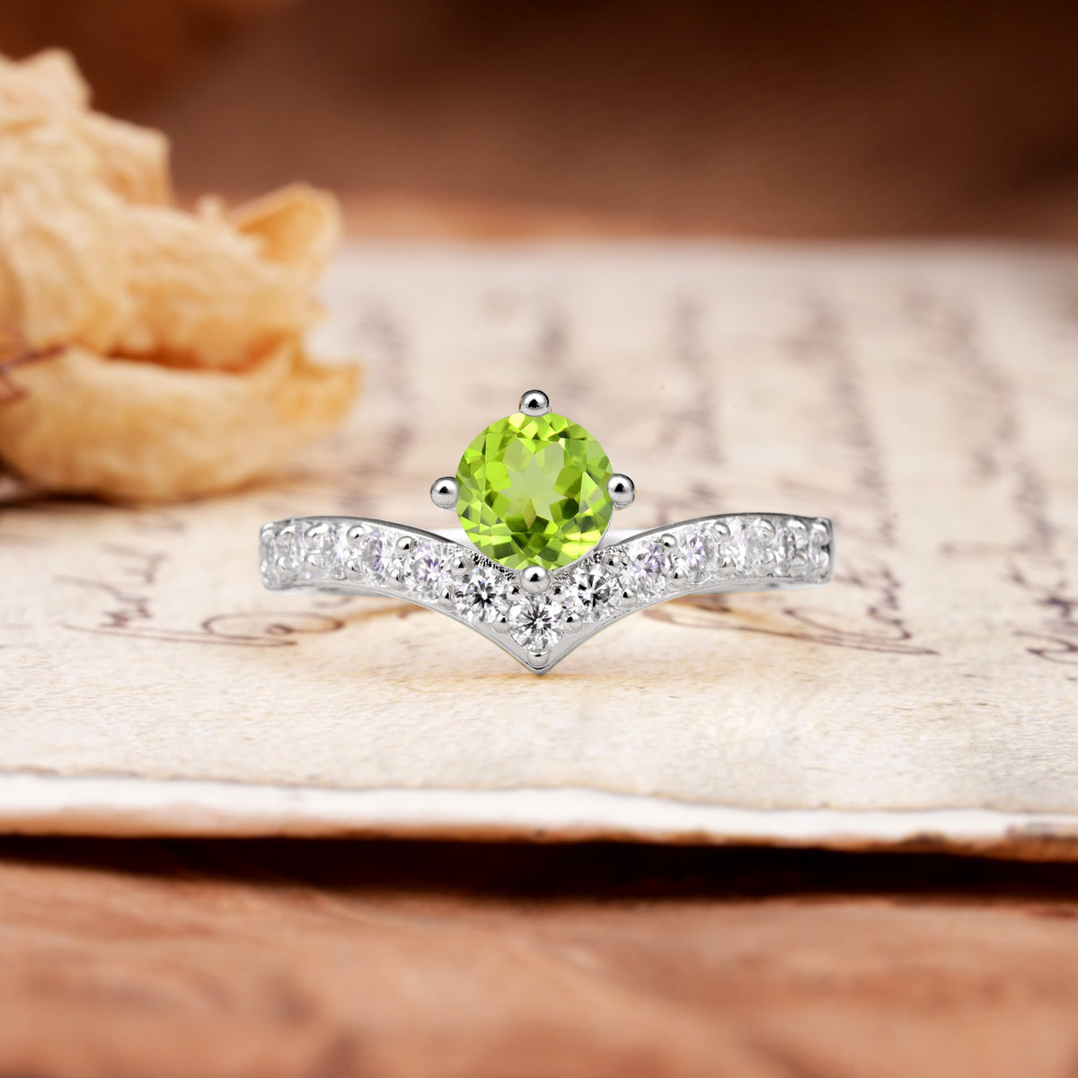 Classic Retro 4-Prong Round Cut Peridot Engagement Ring - Additional view