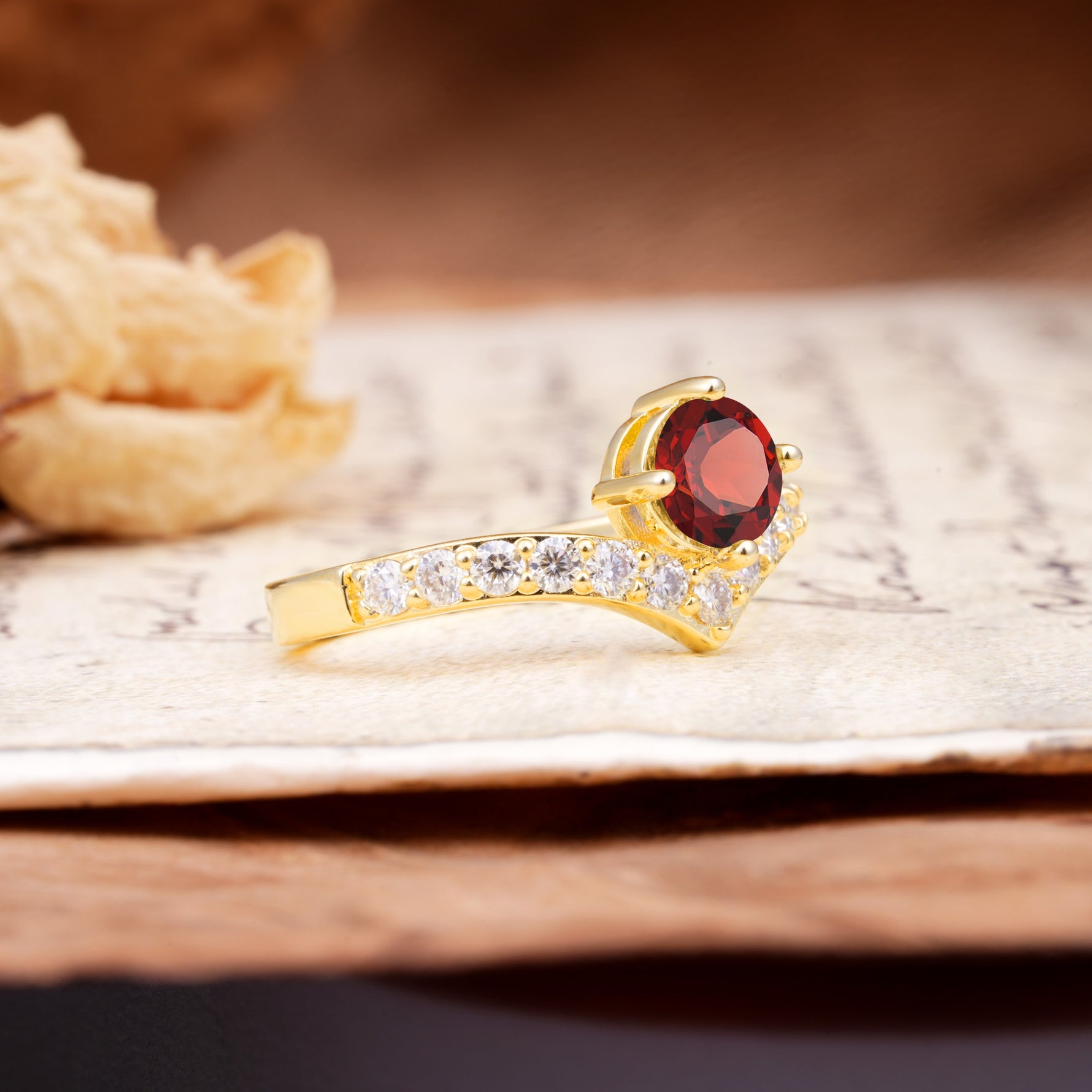 Classic Retro 4-Prong Round Cut Garnet Engagement Ring - Additional view