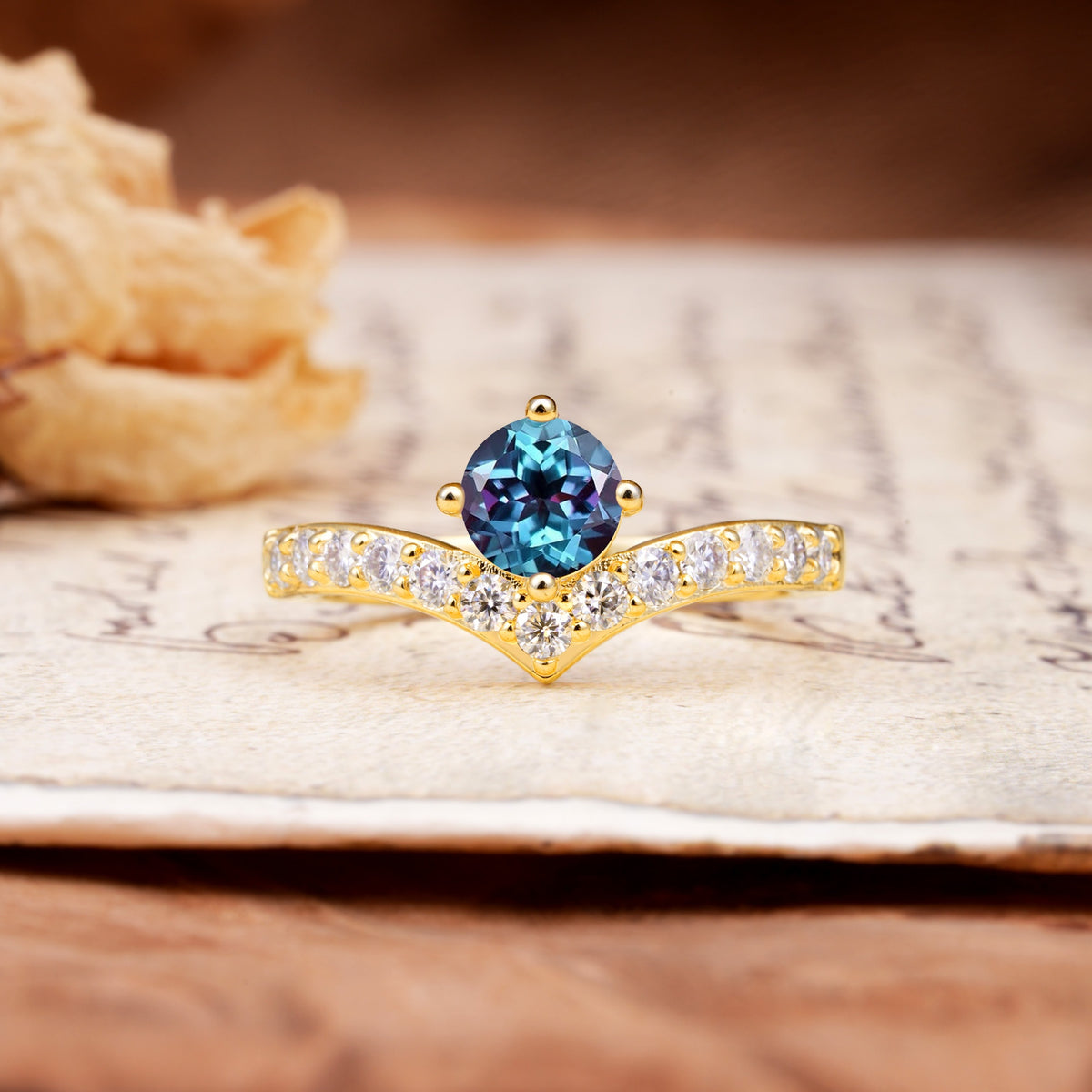 Classic Retro 4-Prong Round Cut Alexandrite Engagement Ring - Additional view