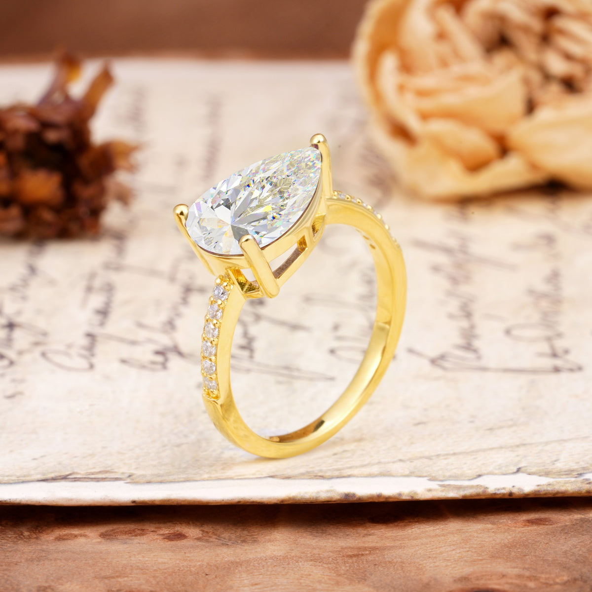 Classic unique Luxury 3-Prong pear cut Moissanite Engagement Ring - Additional view