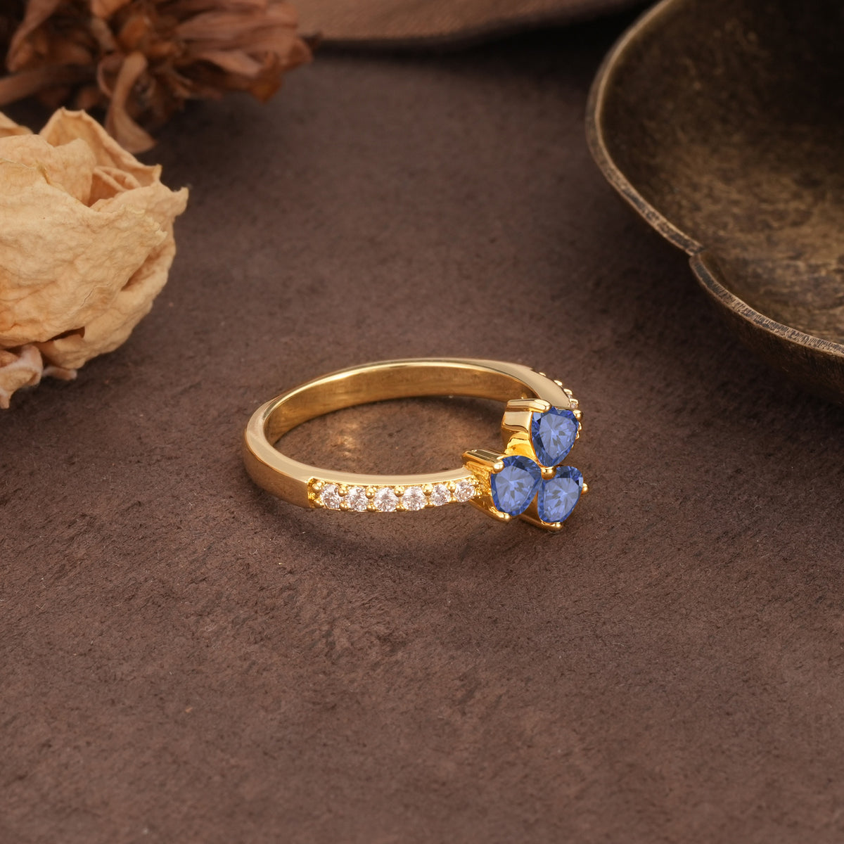 Unique Three-Leaf Clover, 3-Prong Heart Cut Tanzanite Three-Stone Wedding Ring - Additional view