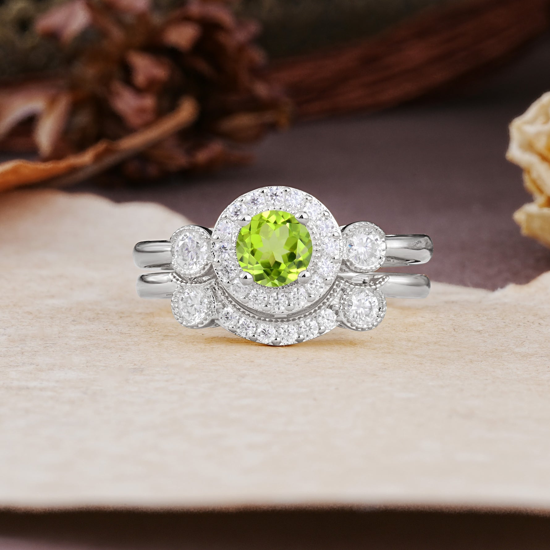 Classic Luxurious 4-Prong Round Cut Peridot Wedding Bride Ring Set - Additional view
