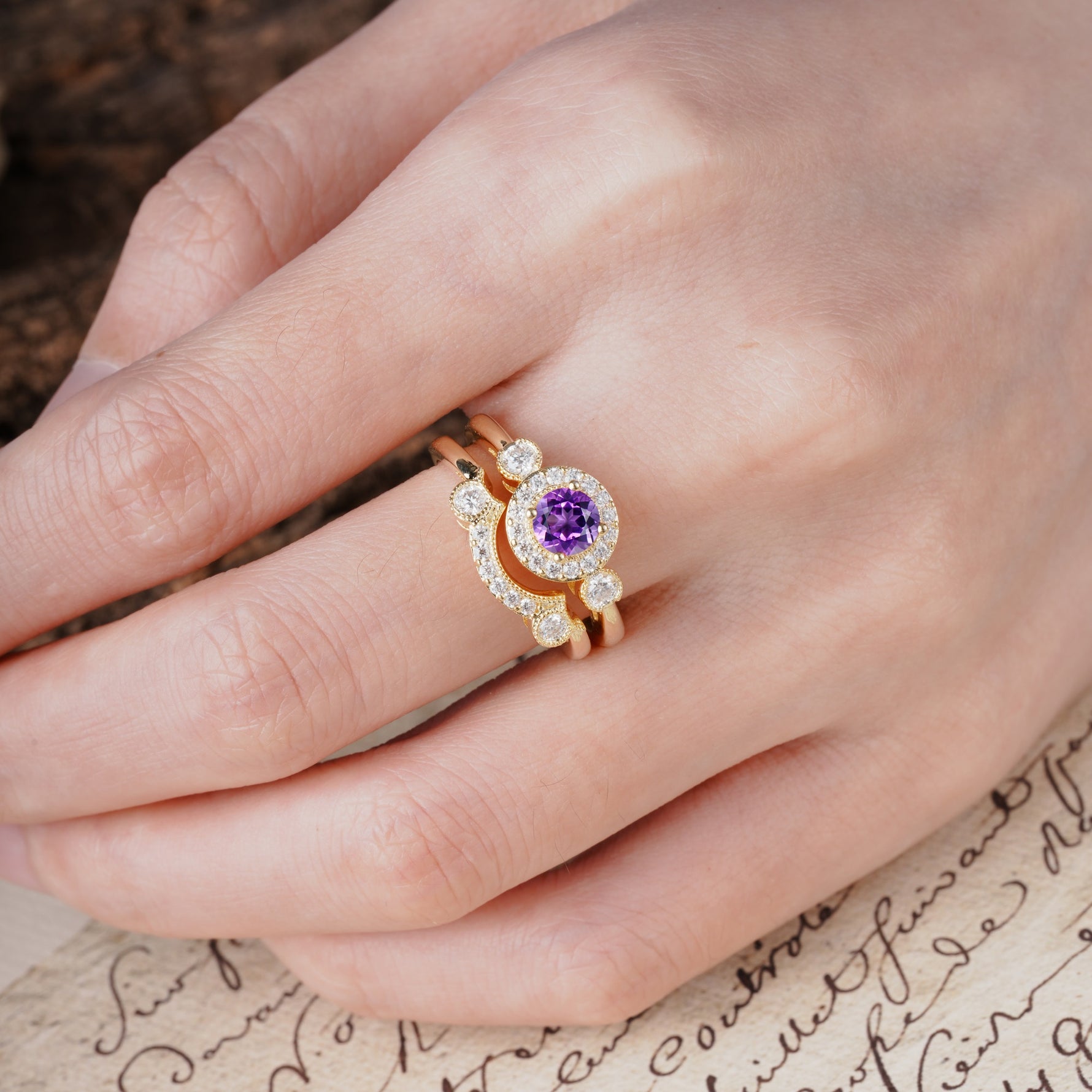 Classic Luxurious 4-Prong Round Cut Amethyst Wedding Bride Ring Set - Additional view