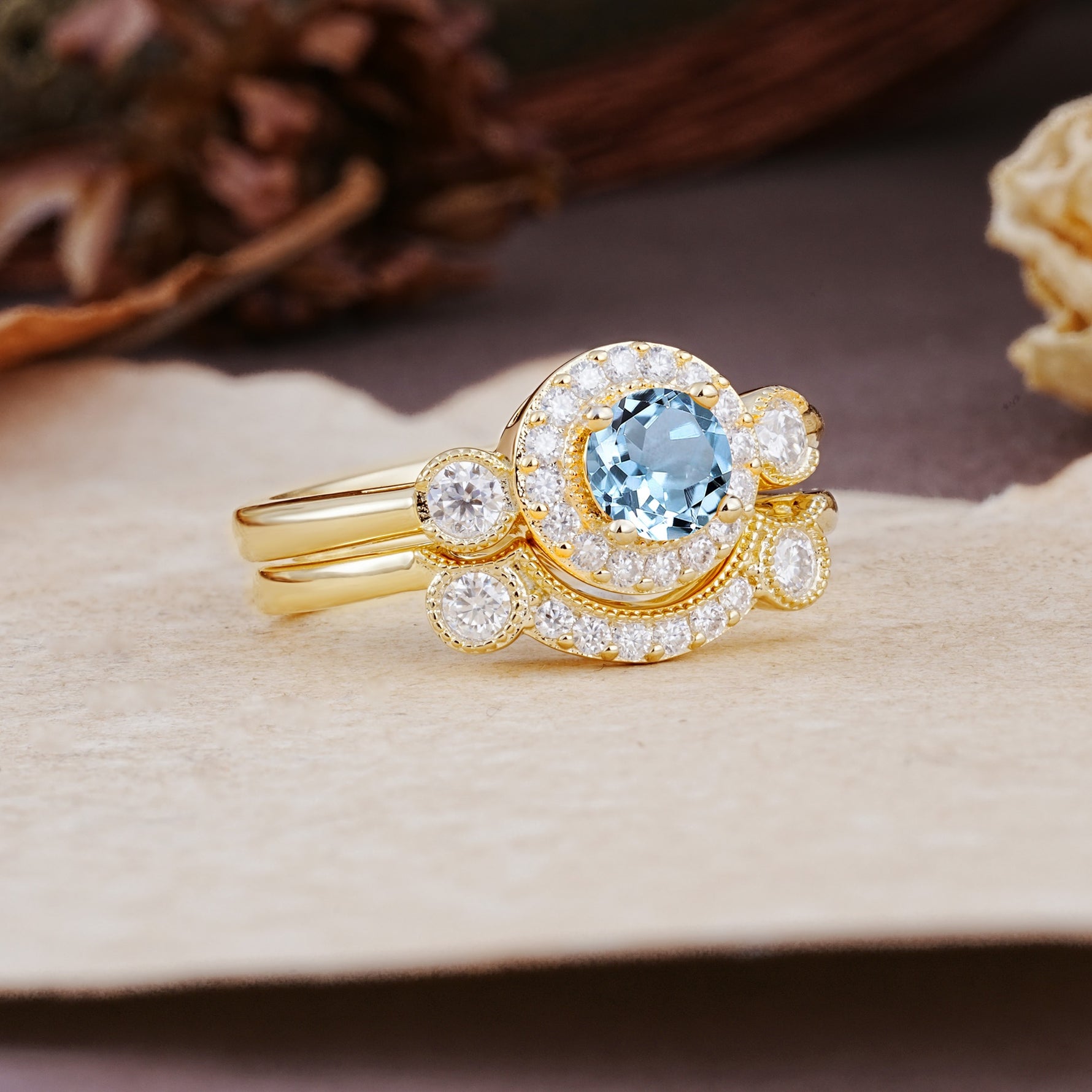 Classic Luxurious 4-Prong Round Cut Aquamarine Wedding Bride Ring Set - Additional view
