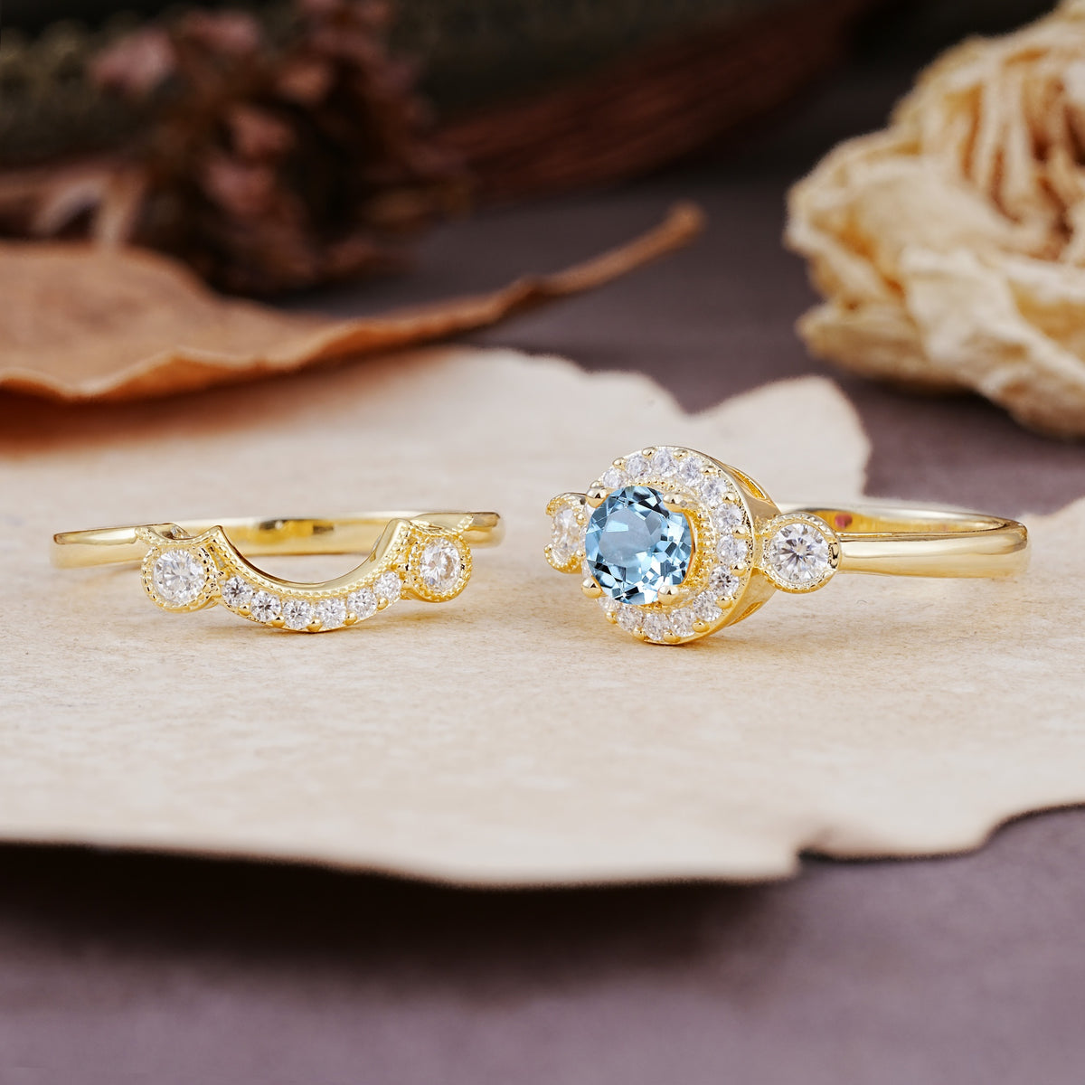 Classic Luxurious 4-Prong Round Cut Aquamarine Wedding Bride Ring Set - Additional view