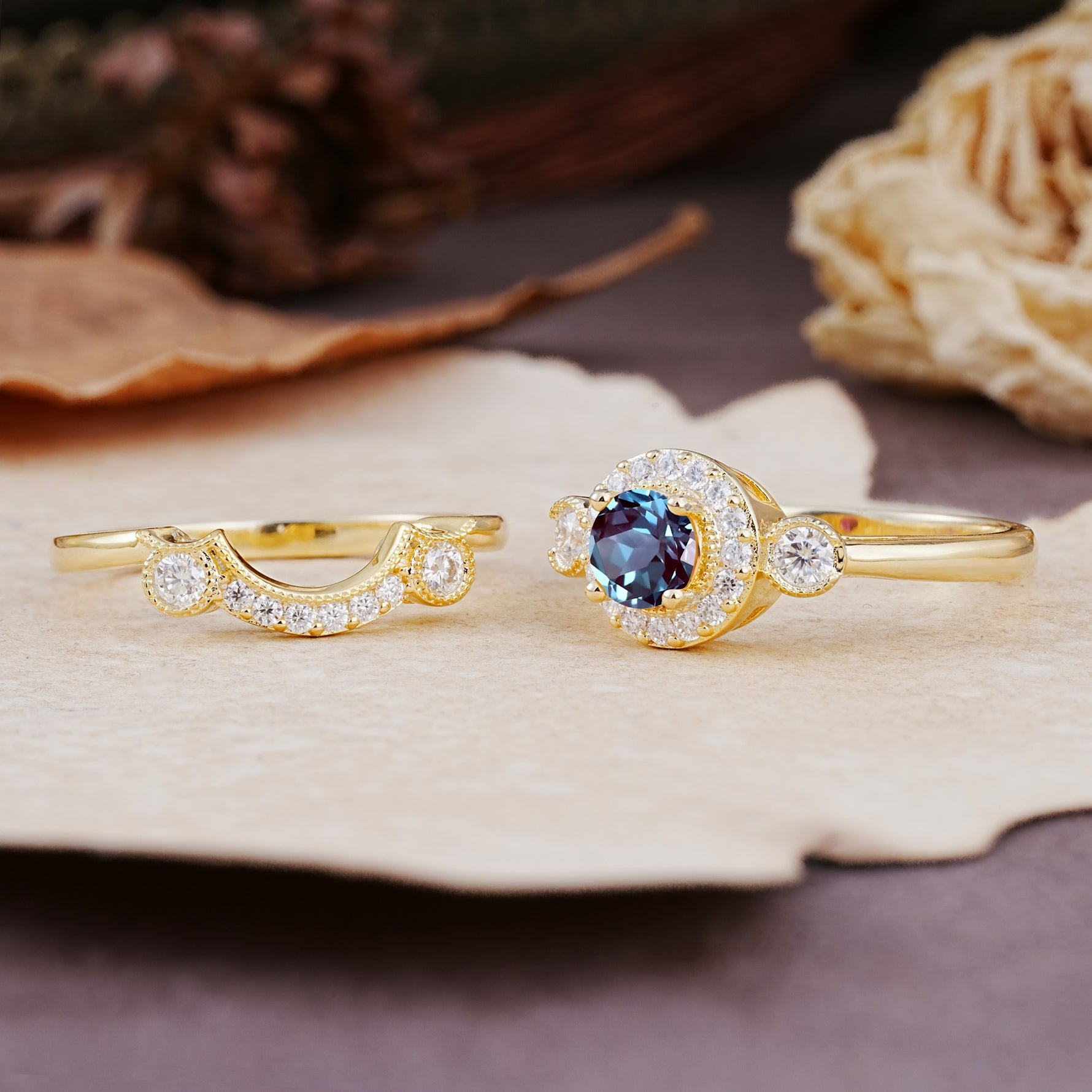 Classic Luxurious 4-Prong Round Cut Alexandrite Wedding Bride Ring Set - Additional view